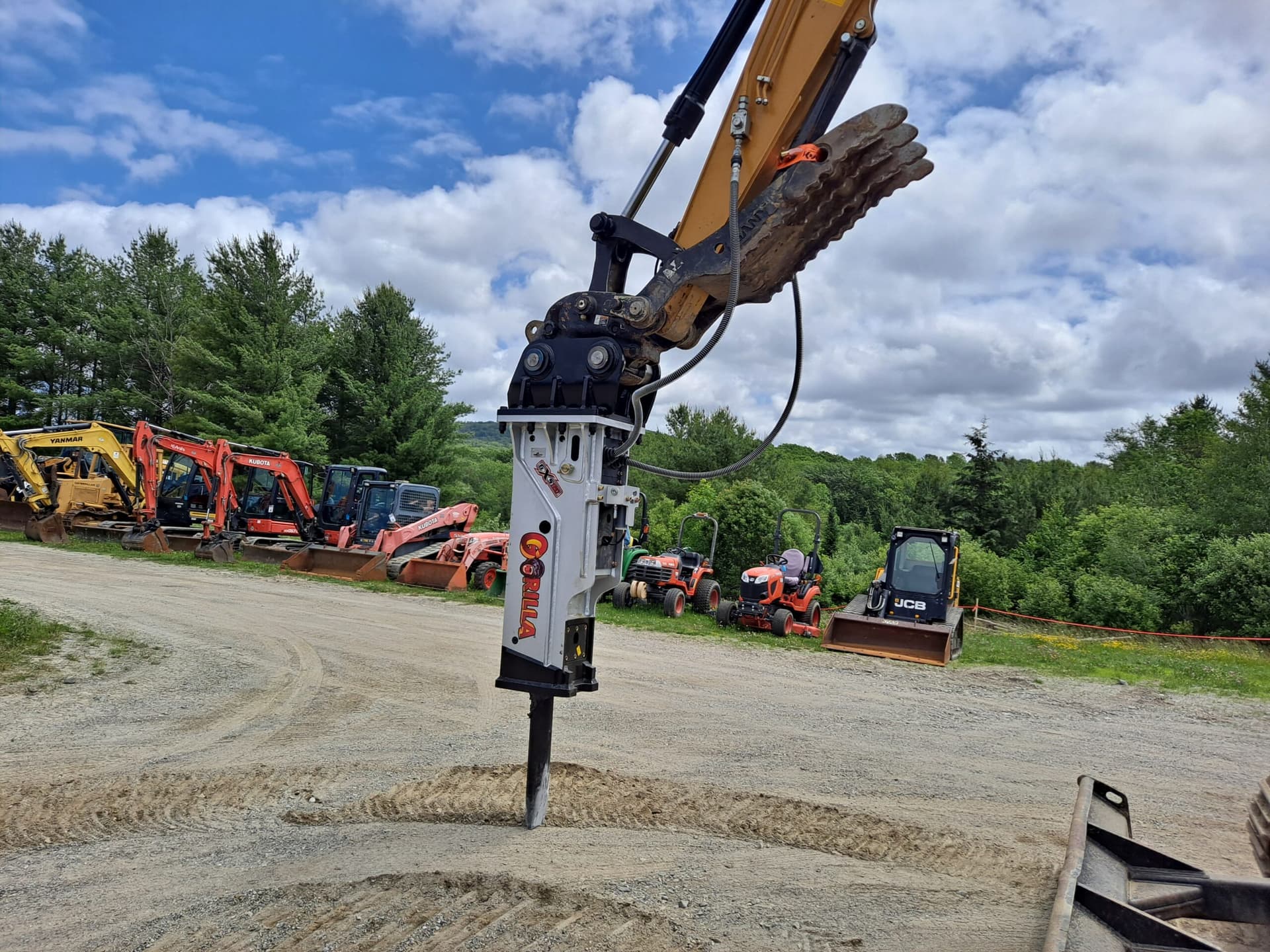 Sany SY135C Small Excavator with 3,500 lb Hammer