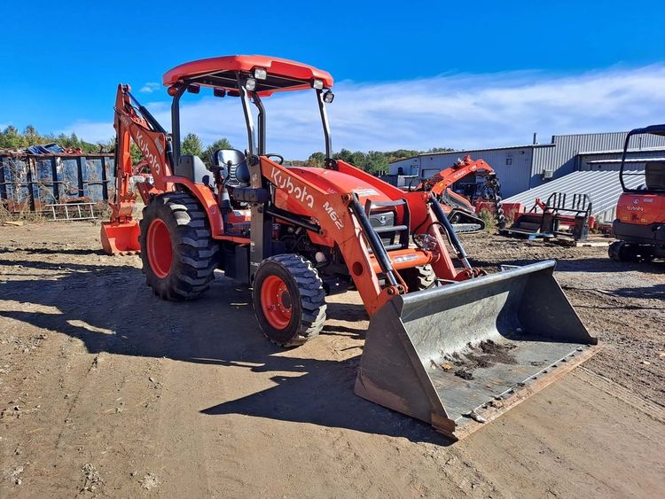 2024 Kubota M62 Tractor Loader Backhoe – 75368C-R