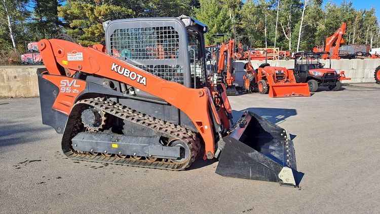 Kubota SVL97-2HFC Track Loader – 11,300 lbs
