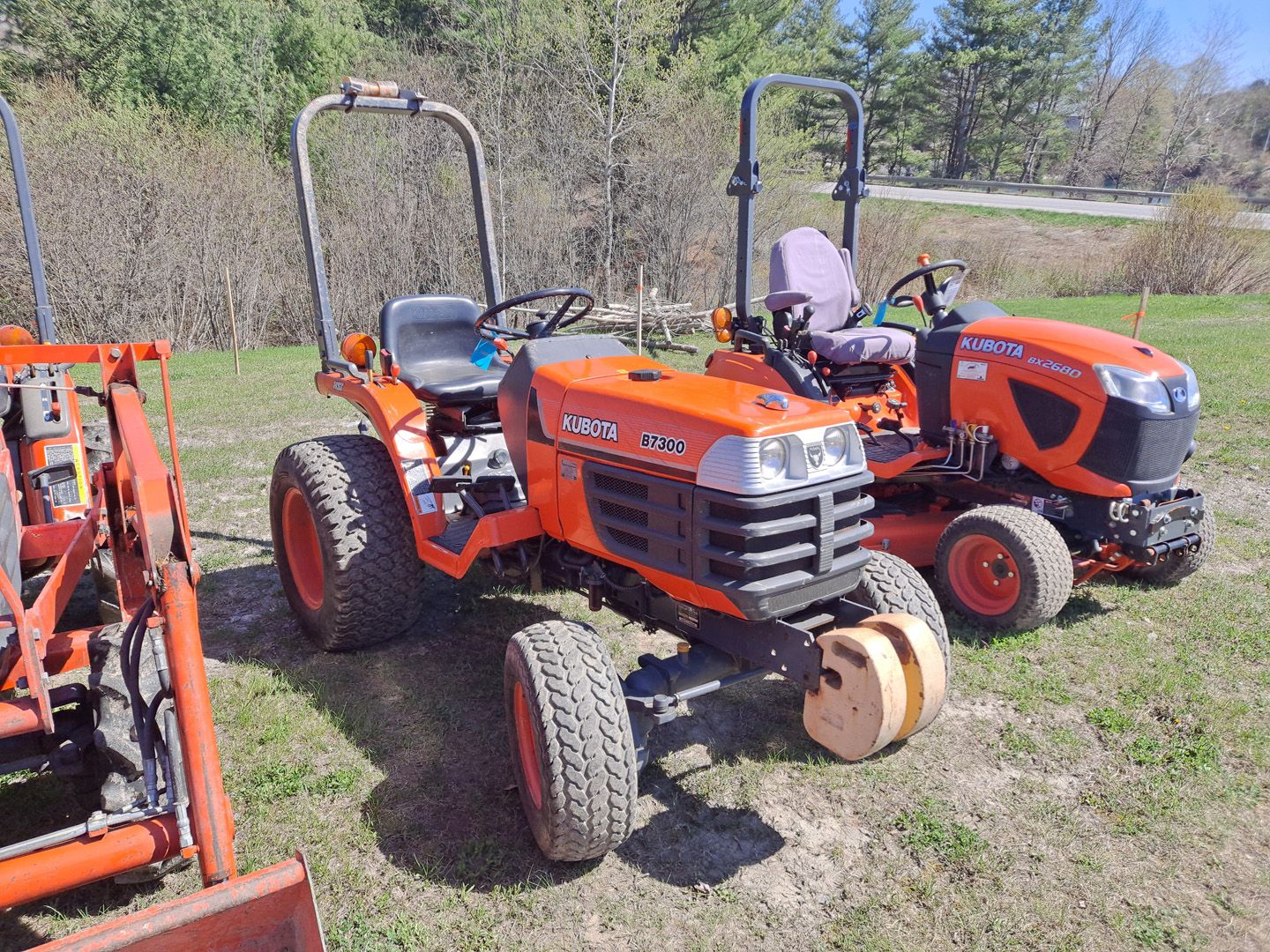 Kubota B7300HSD Compact Tractor
