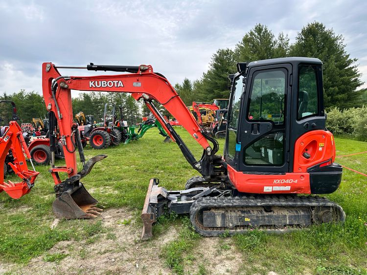 2019 Kubota KX040-4R3T Excavator