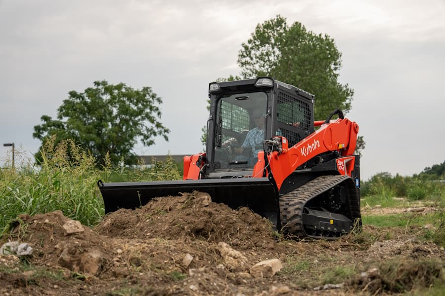 SVL97-3 digging dirt