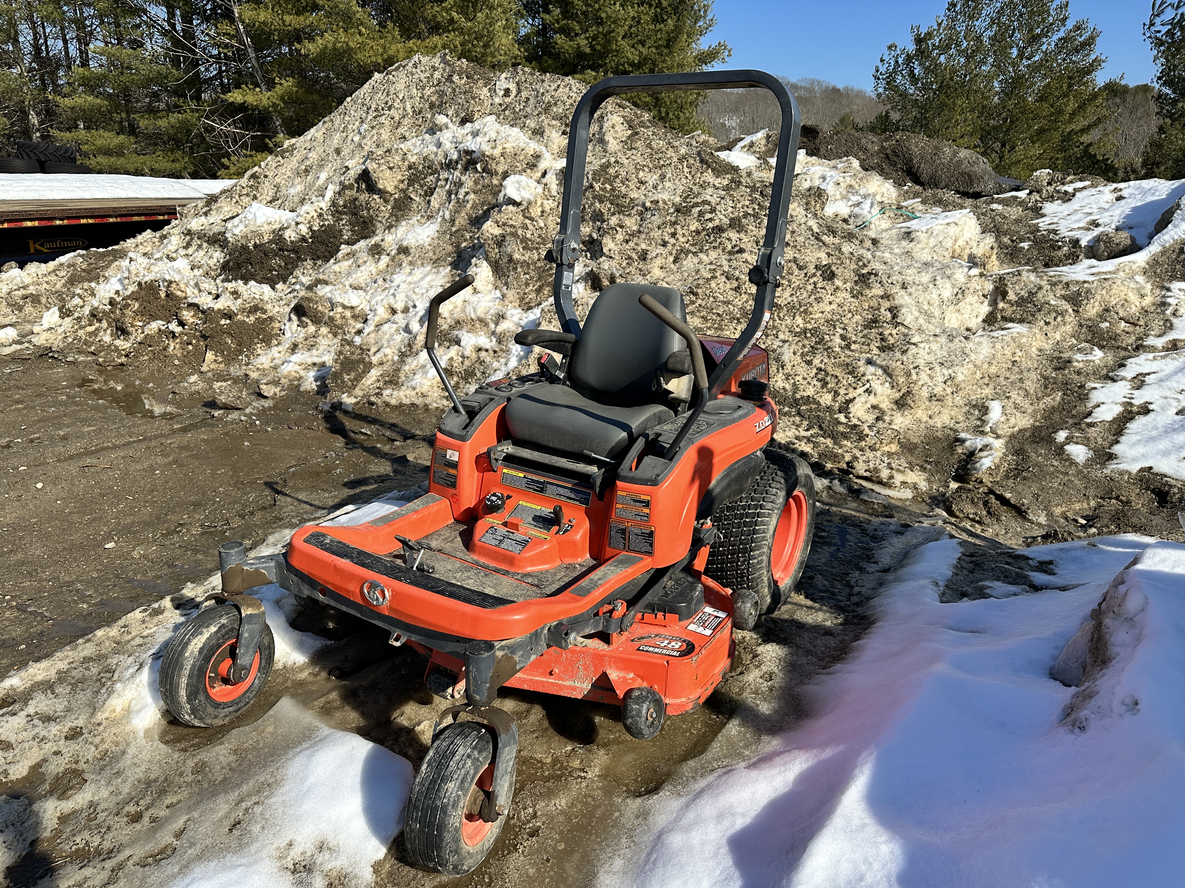 壷 2012 KUBOTA ZD221-48 CONW:21HP Zero Turn Mower 48 IN Deck - Union