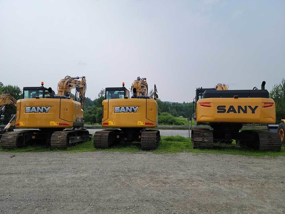 Head-to-Head: SANY of Maine's Large vs. Medium Excavators - Evaluating Power and Performance To Choose the Right Size for Your Project